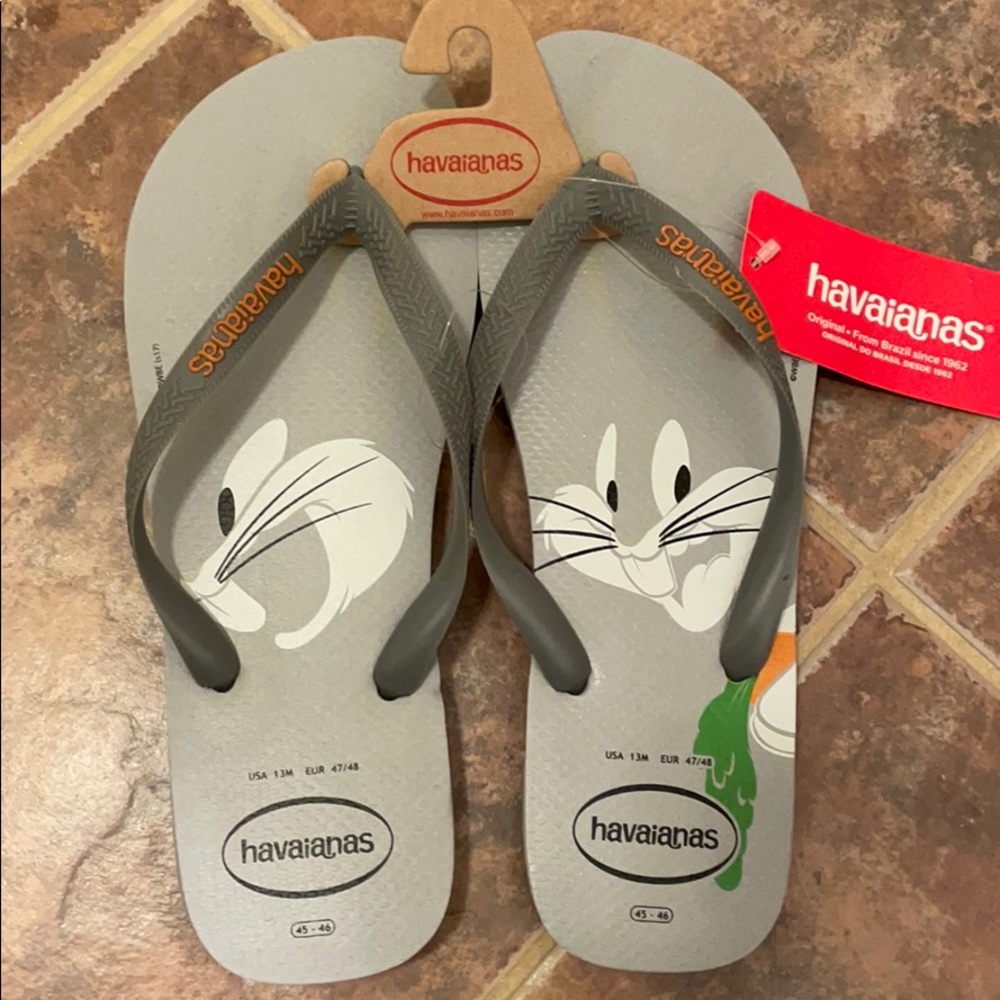 Havaianas mens sz 13 Bugs Bunny NWT!